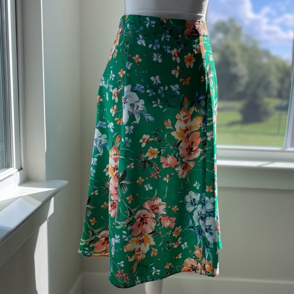 Loft NWT Floral Fluid Midi Skirt - Picture 3 of 7
